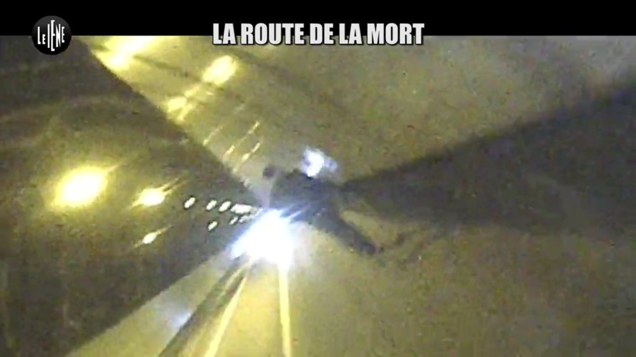 migranti Italia Francia strada della morte Ventimiglia Mentone foto