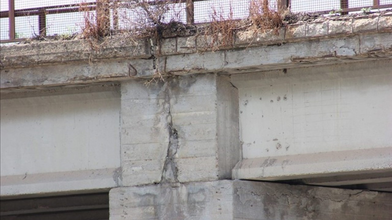 Ponte Via Castel del Monte Corato Bari ponti strade autostrade rischio pericoli foto