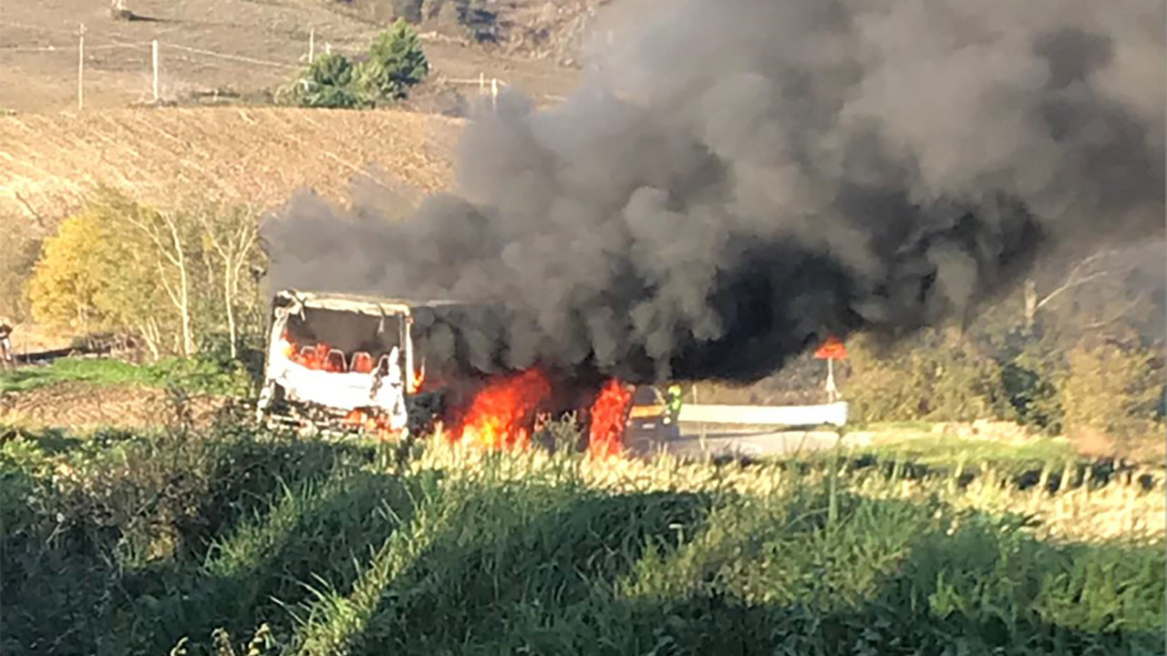 autobus fiamme molise 