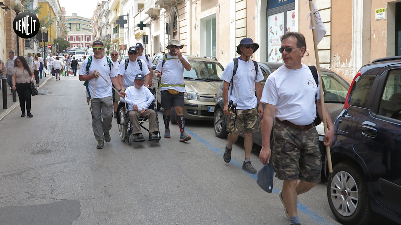 L'appello degli ex scout di Bari: le foto