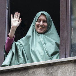 silvia romano sposata insegna