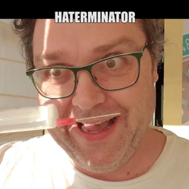 haterminator influencer complotti 