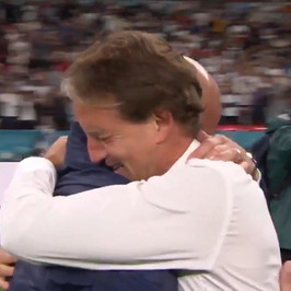 mancini Vialli abbraccio