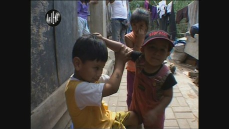 Bambini malati di AIDS in Perù