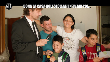 Dona la casa agli sfollati in tv ma poi...