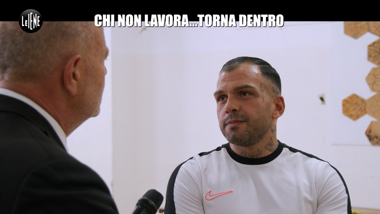 Chi non lavora... torna dentro - Le Iene
