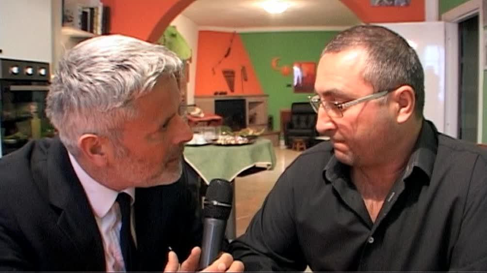 Ancora dentro la truffa - Le Iene Ancora dentro la truffa - Le Iene